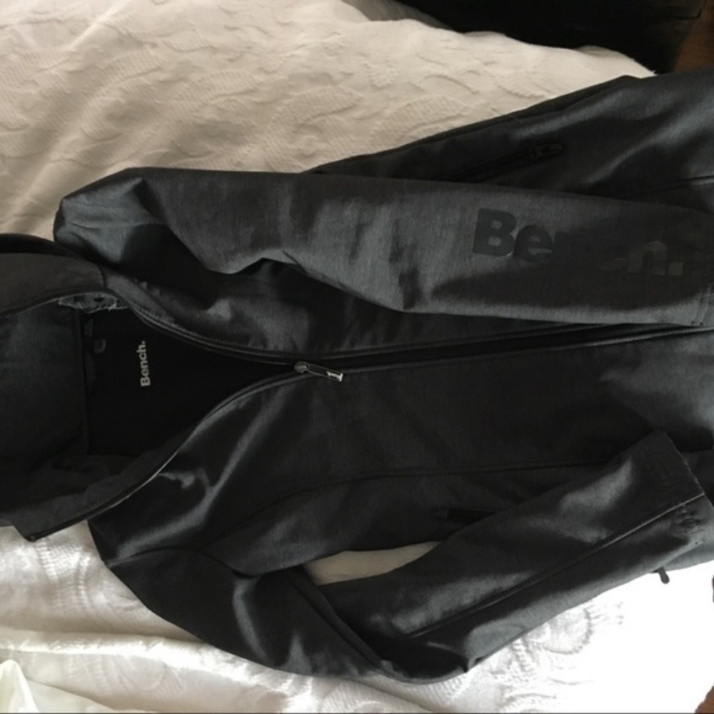 Bench Jacket - Picture 2 of 5